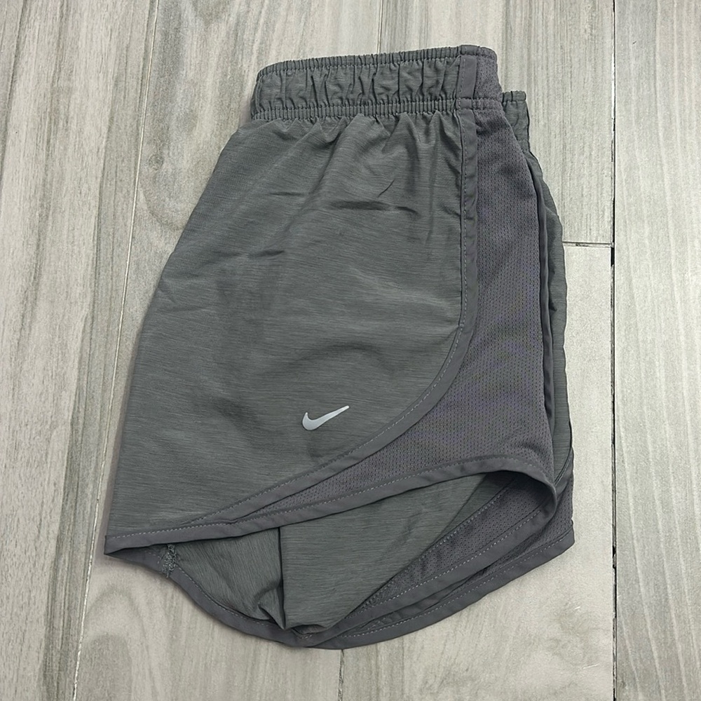 Nike Grey Dry Fit Shorts!!🩶🩶